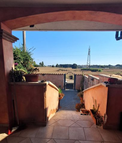 Villino capotesta circondato su tre lati da giardino - Foto 3