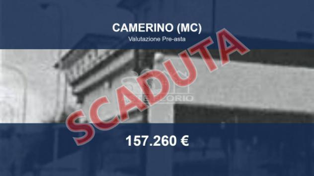 Immobile in asta di 244 m² con più di 5 locali in vendita a Camerino