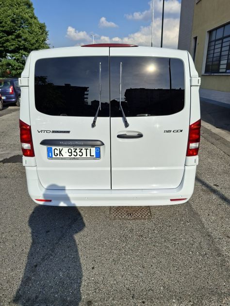 Vendesi Mercedes Vito Tourer 116 extralong select - Foto 3