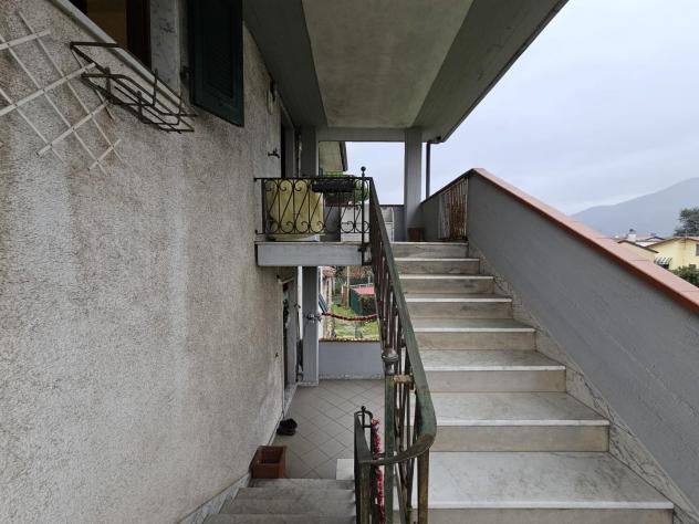 appartamento in vendita a Carrara in zona Avenza