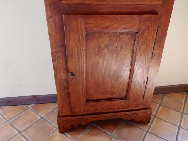 Credenzina antica tirolese in legno massello scolpito a mano - Foto 4