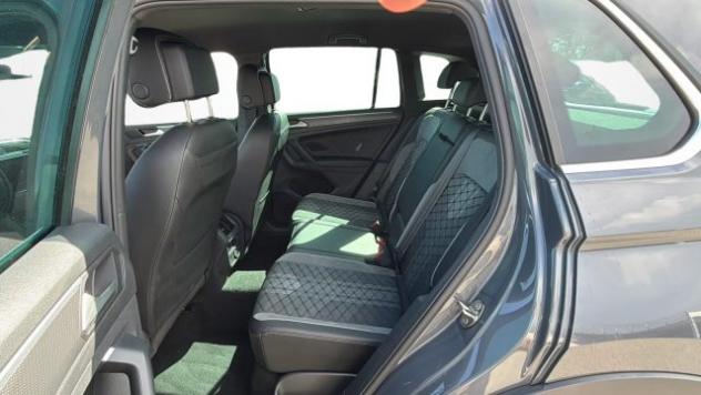 VOLKSWAGEN Tiguan 2.0 TDI 150 CV SCR DSG 4MOTION R-Line rif. 24176720 - Foto 9