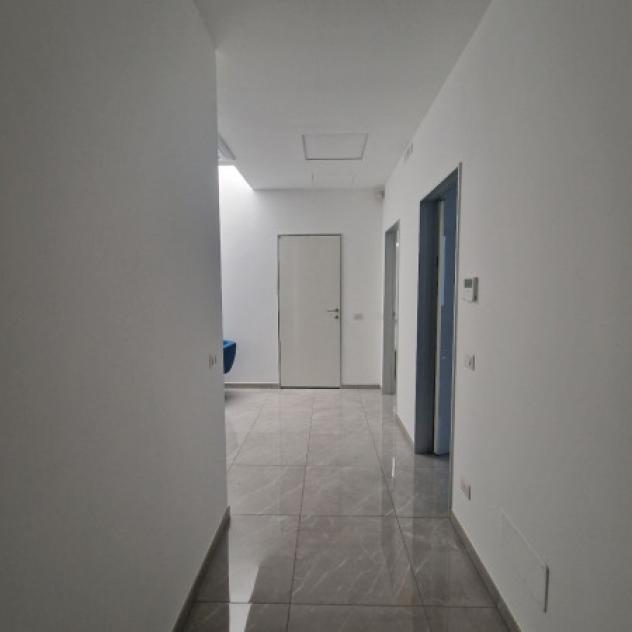 Immobile di 440 m² con più di 5 locali in vendita a Garbagnate Milanese - Foto 12