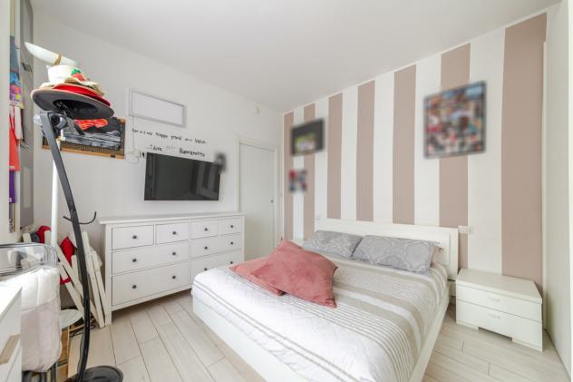 ZONA LORENTEGGIO SPLENDIDO TRILOCALE RISTRUTTURATO 2 CAMERE 2 BAGNI 2 BALCONI . MM4 - Foto 16