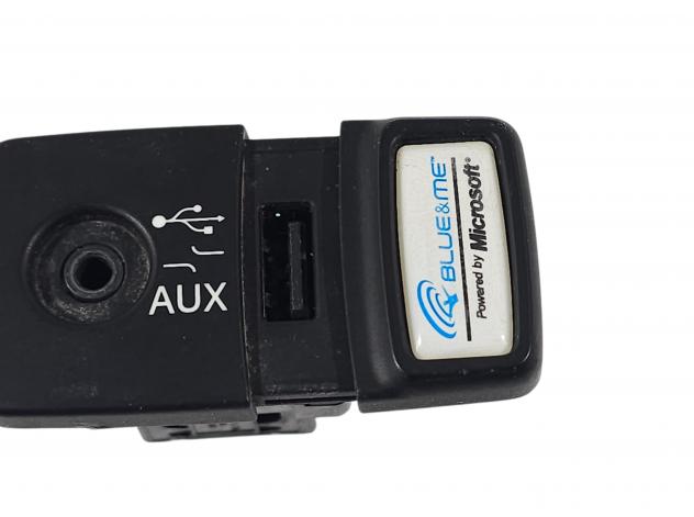 PRESA AUX/USB FIAT Panda 3° Serie 735547937 (12) - Foto 3