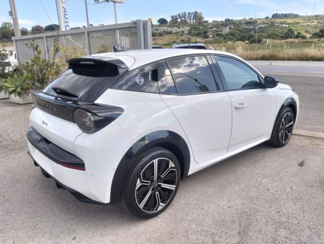 Lancia Ypsilon 1.2 Hybrid e-DCT LX KM 0 - Foto 4