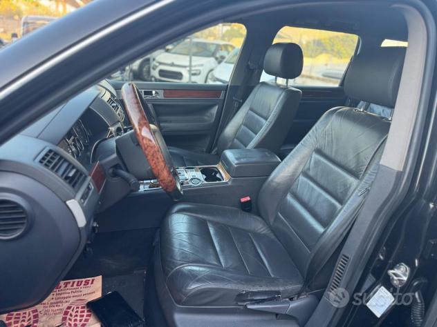 Volkswagen Touareg 2.5 R5 TDI DPF Exclusive - Foto 8