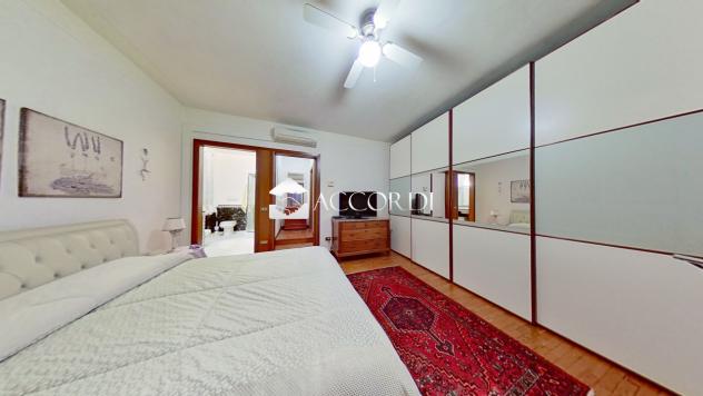 VILLA di 7 vani e di 430 mq (MONTEBELLUNA) rif. DG237AB - Foto 8