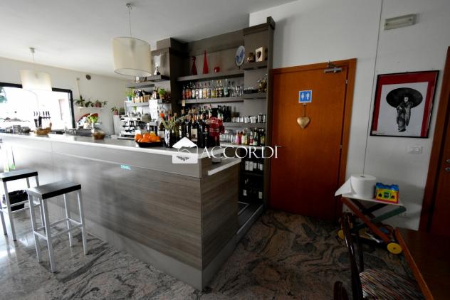 ATTIVITA'/LIC.COMMERCIALE di 2 vani e di 150 mq (SACILE) rif. AKP24_6 - Foto 6
