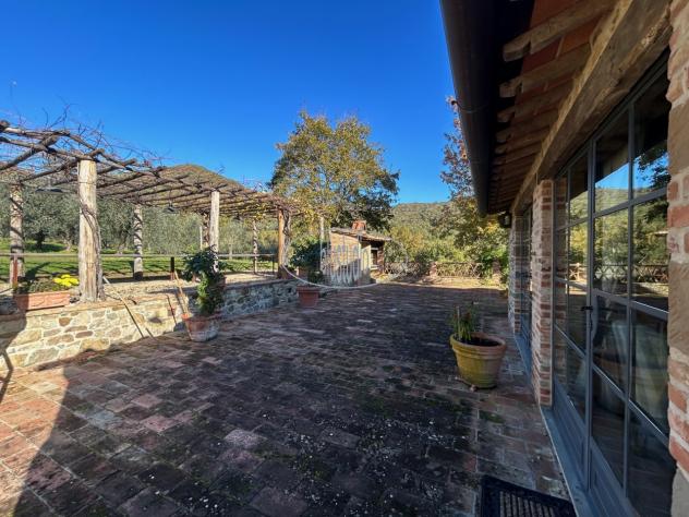 CASALE di 15 vani e di 491 mq (FIGLINE E INCISA VALDARNO - LOCALITA' BADIA MONTESCALARI) rif. V-2178 - Foto 5