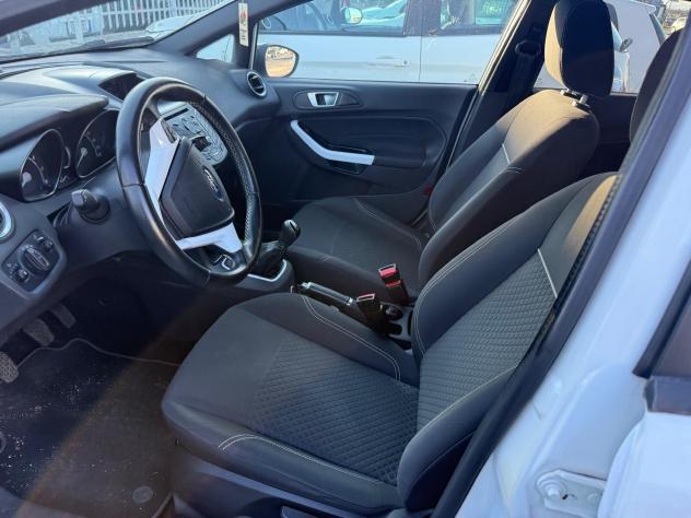 Ford Fiesta 1.4 5 porte Bz.- GPL Black & White Edition - Foto 4