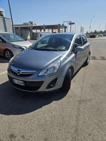 Opel Corsa 1.4 16V GPL Pari al nuovo! - Foto 4