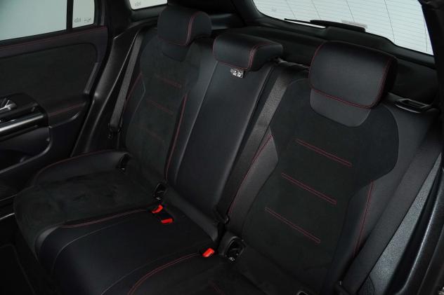 Mercedes-Benz GLA 200 d AMG Line Advanced Plus Auto 150CV - Foto 9