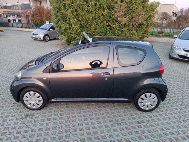 Toyota Aygo 1.0 12V VVT-i 3 porte - Foto 8