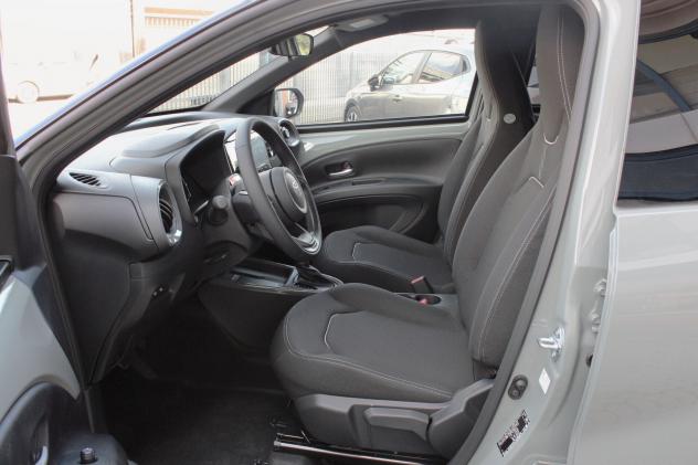 Toyota Aygo X 1.5 Hybrid 115 CV 5 porte Icon-KM0 - Foto 9