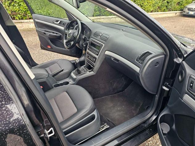 Skoda Octavia 1.6 TDI CR F.AP. Wagon Elegance - Foto 9