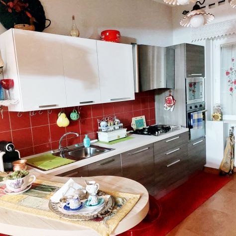 VENDESI APPARTAMENTO ARREDATO CANTINOLA PIAZZA DANTE - VENOSA - Foto 6