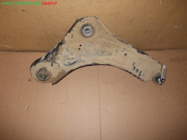 BRACCIO OSCILLANTE SOSP. ANT.D. RENAULT SCENIC (J95) X-Mod Meccanica Assale Tiranteria Braccio oscillante ant. d RENAULT - MEGANE 5P - 01-11-2008