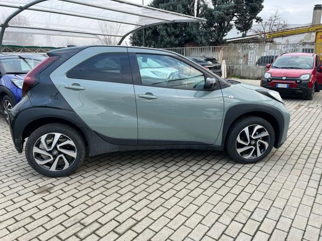 Toyota Aygo X 1.0B (72 CV) Trend S-CVT - Foto 7