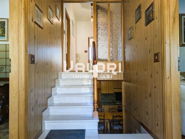 CASA INDIPENDENTE SU 3 LATI CON GIARDINO E CAPANNONE - Foto 6