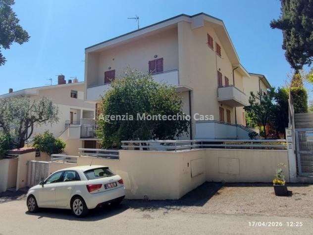 AMPIO APPARTAMENTO CON MANSARDA, INGRESSO INDIPENDENTE - Foto 2