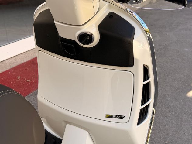 Piaggio Vespa GTS 310 Supertech - Foto 4