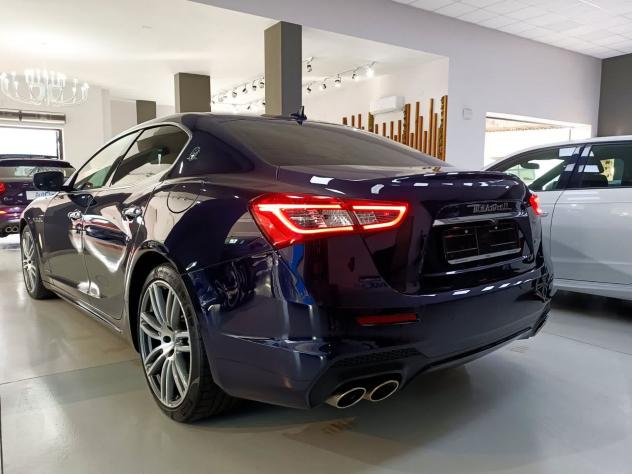 Maserati Ghibli GRANSPORT 3.0 BT V6 350CV AUT. NAV PELLE CERCHI 20 - Foto 2