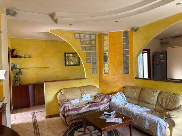4 LOCALI IN VILLA BIFAMIGLIARE CON 300 MQ DI GIARDINO - Foto 7