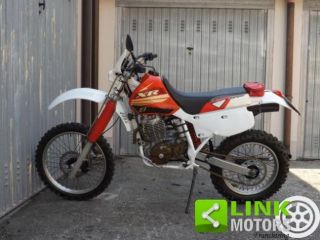 HONDA XR 600 R integralmente restaurata  e funzionante