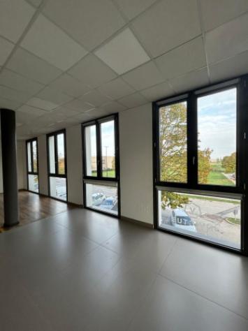 Immobile di 240 m² con 2 locali in affitto a Ponte San Nicolò - Foto 6