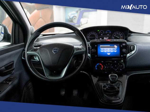 Lancia Ypsilon 1.0 Firefly Hybrid Gold Plus 70CV 5 Porte - Foto 11