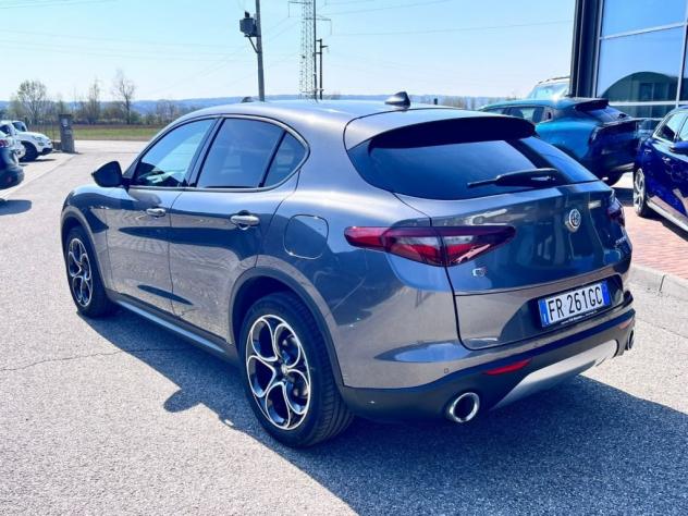 Alfa Romeo Stelvio 2.2 Turbodiesel 210 CV AT8 Q4 Executive - Foto 4