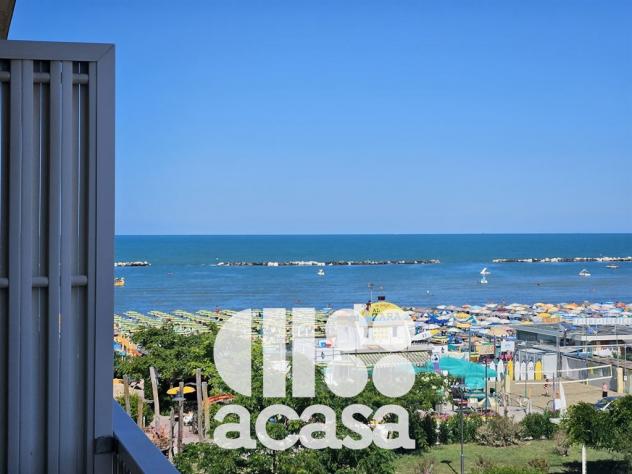 SPLENDIDO TRILOCALE CON VISTA MARE E POSTO AUTO - Foto 2