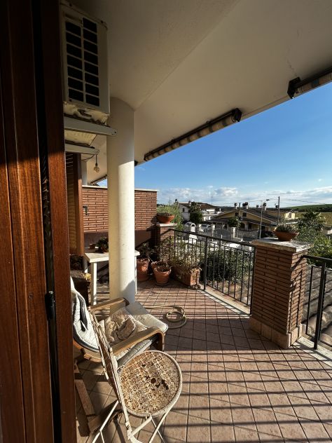 Villino in quadrifamiliare con portico e spazi esterni – Pichini (Guidonia Monte - Foto 9