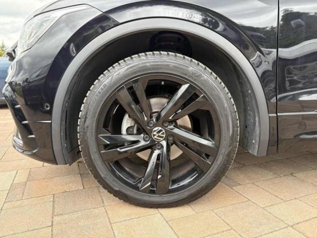VOLKSWAGEN Tiguan 2.0 TDI 150 CV DSG R-Line TOTAL BLACK rif. 24066791 - Foto 5