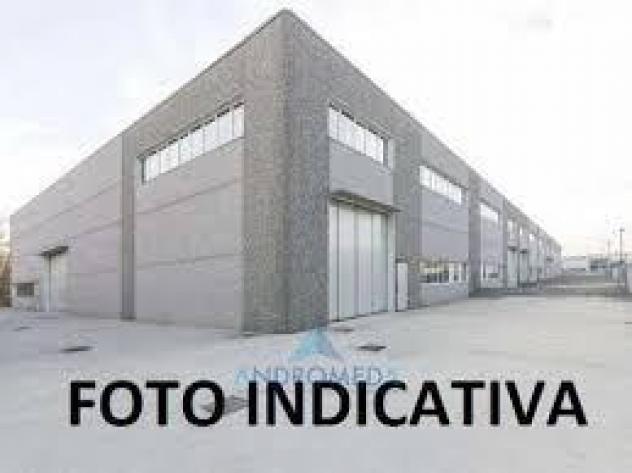 Capannone artigianale in vendita a Camigliano - Capannori 1000 mq Rif: 1414279