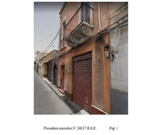 Immobile in asta di 164 m² con più di 5 locali e box auto in vendita a Catania - Foto 2