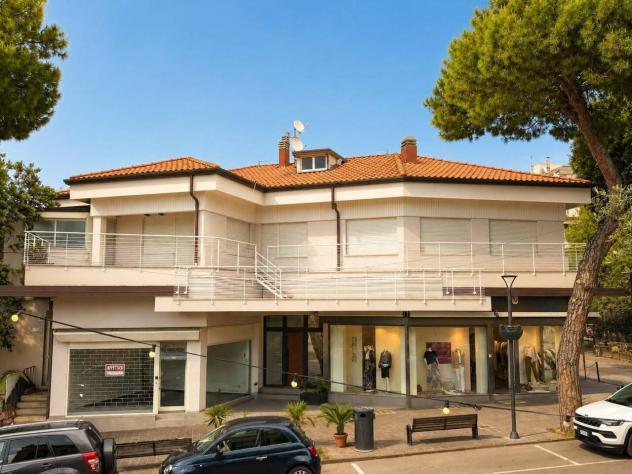 Pentalocale in vendita a Cattolica
