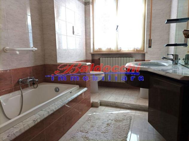 VILLA SINGOLA ZONA DON GENTILI - IDEALE PER DUE NUCLEI FAMILIARI - Foto 14