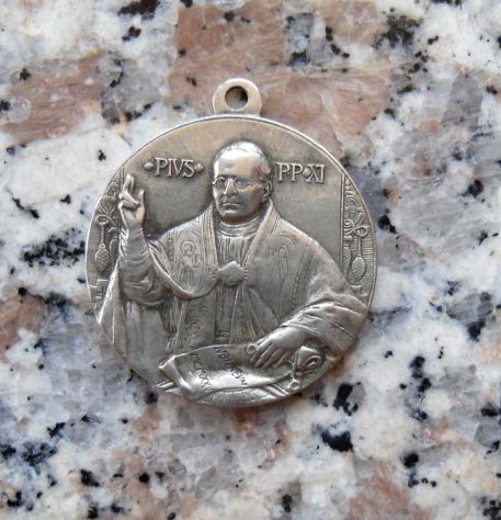 MEDAGLIA DI PIUS XI° IN ARGENTO ANNO GIUBILARE MCMXXV .-