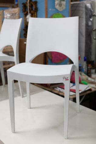 Sedia Moderna Bianca – 24419