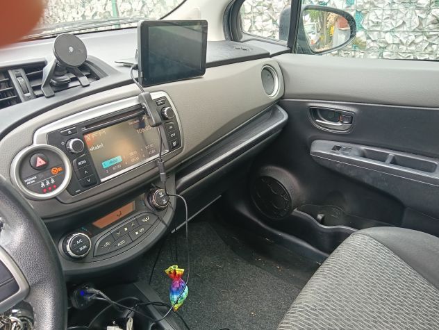 yaris 1000 lounge 2014 - Foto 6