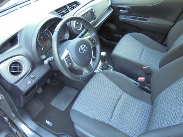 TOYOTA YARIS 1.0 VVT-i 5P ACTIVE UNIPROPRIETARIO-NEOPATENTATI - Foto 9