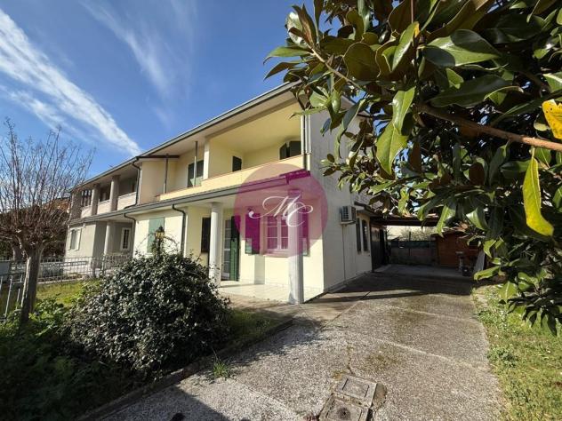 Classe (Ra) - Villetta Bifamiliare con giardino angolare e tre letto - Foto 4