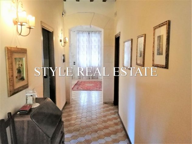 CASALE SICILIANO CON AMPIO GIARDINO IN CITTA' - Foto 8