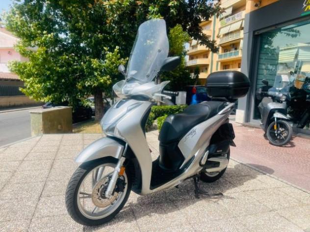 HONDA SH 150 TUTTO INCLUSO ANCHE PASSAGGIO! MINI RATE rif. 24000251 - Foto 2