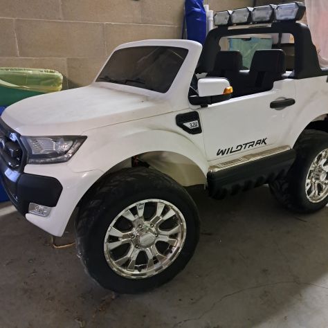 Auto elettrica per bambini Ford Ranger 4X4 MP4 con telecomando - Foto 2