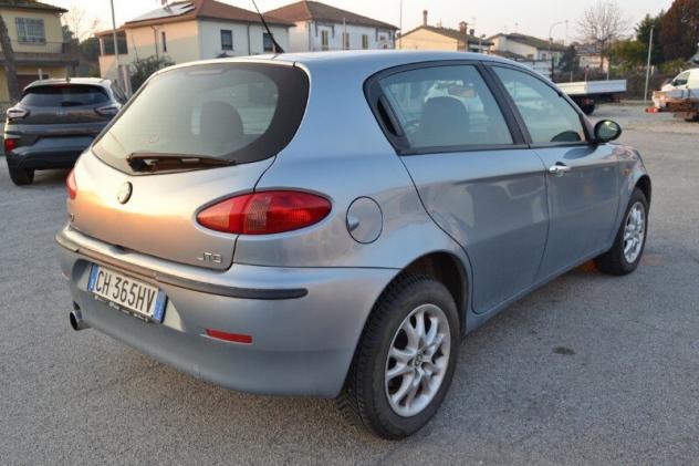 Alfa Romeo 147 1.9 JTD (115 CV) cat 5p. Distinctive - Foto 5