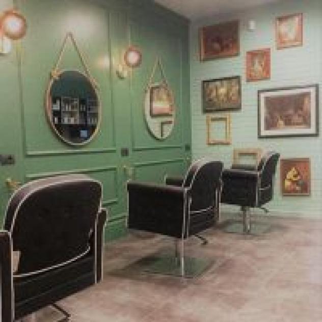 Tiffani Hair Stylist