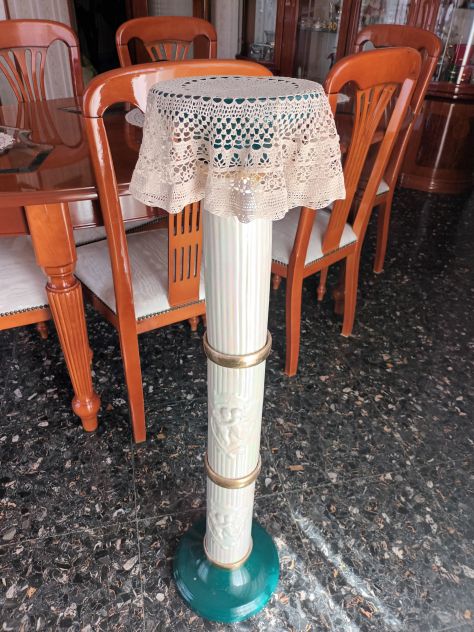 Piedistallo colonna decorativa portavaso stile classico